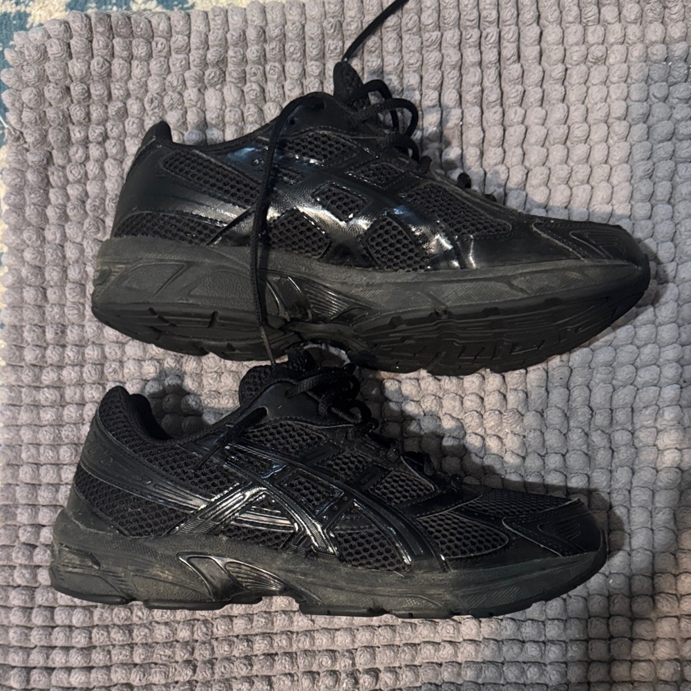 Asics Men's Black Athletic Shoes